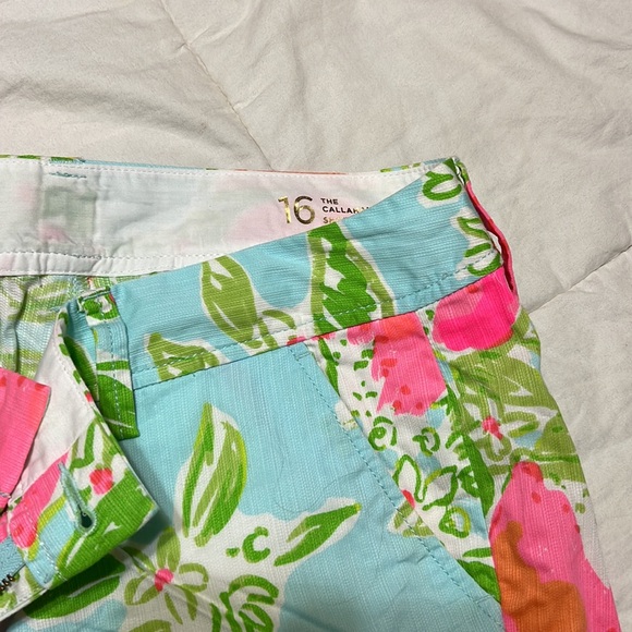 Lilly Pulitzer Callahan shorts - Picture 2 of 2